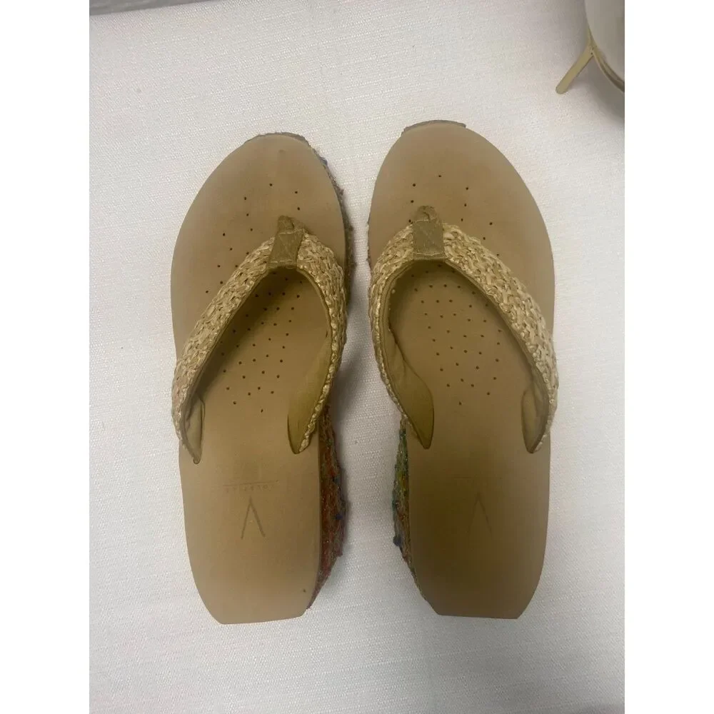 Volatile Wedge Flip Flop Sandals Women's Sz 9 Espadrilles Beige Multicolor Boho